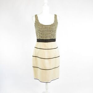 Kay Unger beige tiered dress 8
